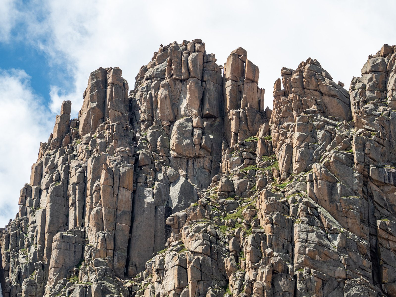 Jaggedruby2024web 7276481